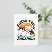 Feline Fine in the Sunshine - Entspannte Tropenkat Postkarte (Stehend Vorderseite)
