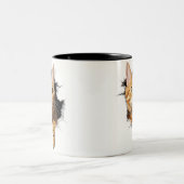 "Feline Flair for Your Cup" Zweifarbige Tasse (Mittel)