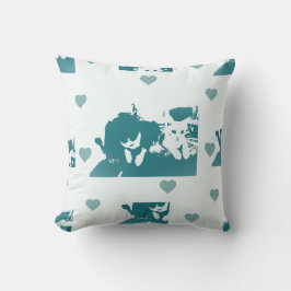 Feline Friends. Adorable Kitten Duo. Kissen