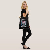 Felines gegen Felsen Tasche (Am Model)