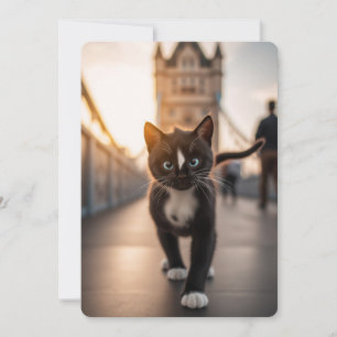 Felini beim Überqueren der Tower Bridge: Ein Londo Feiertagskarte