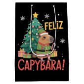 Feliz Capybara Elf Xmas Christmas Tree  Mittlere Geschenktüte (Rückseite)