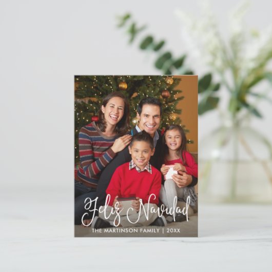 Feliz Navidad Modern Calligraphy Script Foto Postkarte (Stehend Vorderseite)