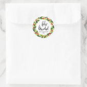Feliz Navidad Script Red Berry Holiday Wreath Runder Aufkleber (Tasche)