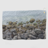 Felsen am Meer Golfhandtuch (Horizontal)