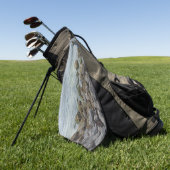 Felsen am Meer Golfhandtuch (Gras)