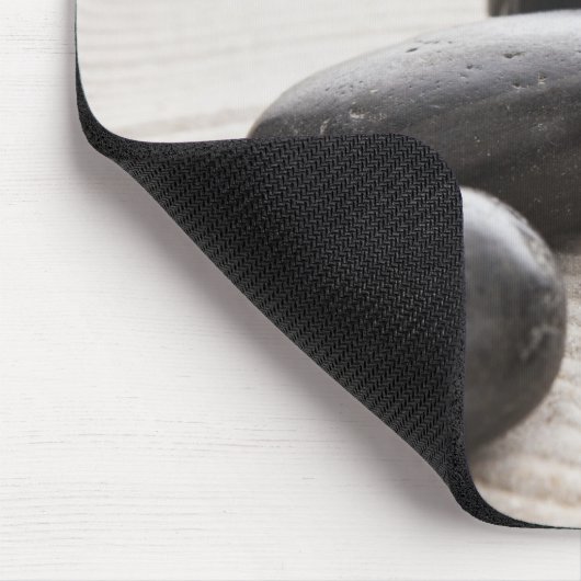 Felsen auf Sand Mousepad (Ecke)