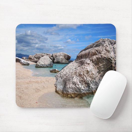 Felsen in Cala Mariolu setzen in Sardinien Mousepad (Mit Mouse)