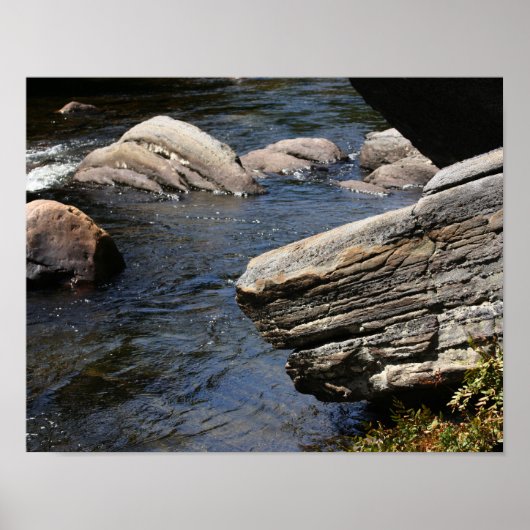 Felsen in Stream Nature Poster (Vorne)