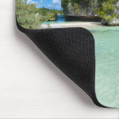 Felseninsel am Strand Mousepad (Ecke)