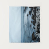 Felsenküste mit wenig Wasser Wandteppich (Vorderseite)