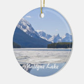 Felsgebirge, die im Maligner See reflektieren Keramik Ornament (Links)