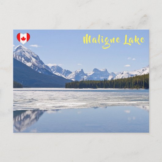 Felsgebirge, die in Maligne Lake reflektieren Postkarte (Vorderseite)