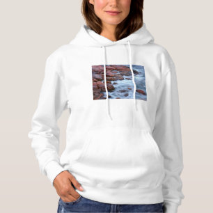 Felsige Küstenlinie mit Wasser, Kanada Hoodie