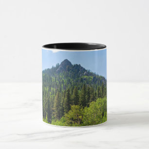 felsiger Berggipfel und Waldland am Golden Gate Tasse