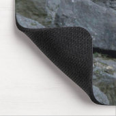 Felsiger Gebirgsziege in den Felsen Mousepad (Ecke)
