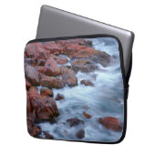 Felsstrand mit Wasser, Kanada Laptopschutzhülle (Vorderseite Links)