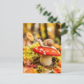 Felt Schnecke über feinen agarischen Pilz krabbeln Postkarte (Stehend Vorderseite)