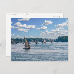 Feluccas fahren entlang des Nils - Assuan, Ägypten Postkarte