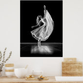 FEMALE BAREFOOTED BALLET DANCER - BLACK AND WHITE POSTER (Küche)