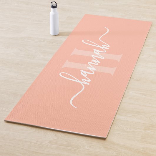 Feminine Large Monogram Script Yogamatte