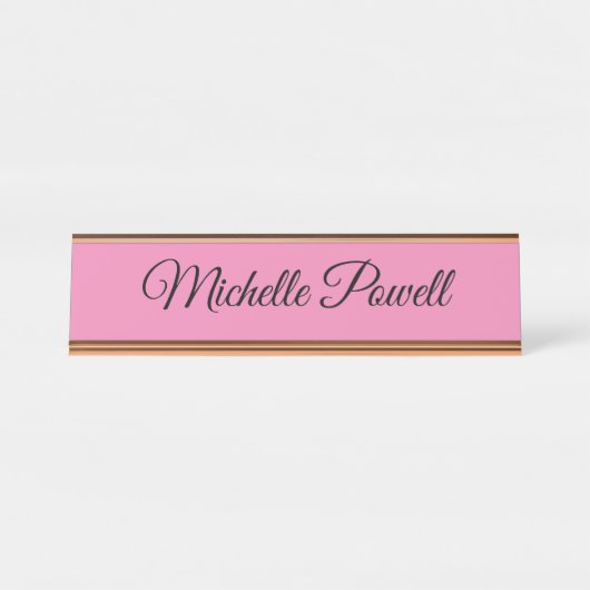 Feminine Pink Trendy Script Modern Plain Schreibtischnamensplakette (Vorderseite )