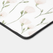 Feminine Pretty Blush Pink Flowers Schreibtischunterlage (Ecke)