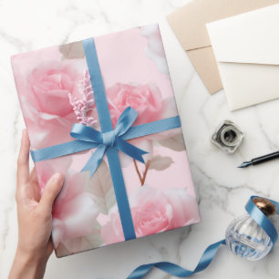 Feminines Babyrosa Weiß Blumenmuster Geschenkpapier