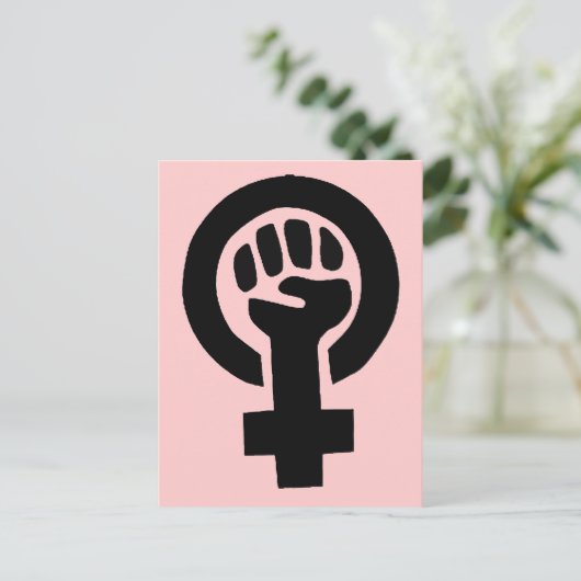 Feminist Girl Power Symbol mit rosa Hintergrund Postkarte (Stehend Vorderseite)