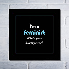 Feministisch-Supermacht-Slogan weiß auf schwarz Poster