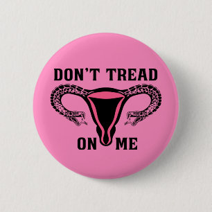 Feministische Pro-Wahlfreiheit Tritt Nicht Auf Mic Button