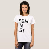 "Feministischer" beunruhigter schwarzer Text T-Shirt (Vorne ganz)