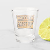Femshandel unterbrechen Zeichen Orange Schnapsglas (Rückseite)