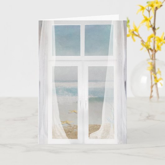 Fenster mit bloßem Vorhang und Meerblick Karte (Gelbe Blume)