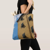 FENSTER MIT NIEDRIGEM WINKEL TASCHE (Von Nahem)