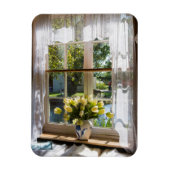 Fenster mit Spitzen-Vorhang und Tulpen Magnet (Vertikal)