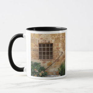 Fenster und alte Steinmauer, Pienza, Italien Tasse