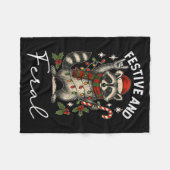 Feral And Festive Raccoon Santa Hat Christmas Ligh Fleecedecke (Vorderseite (Horizontal))