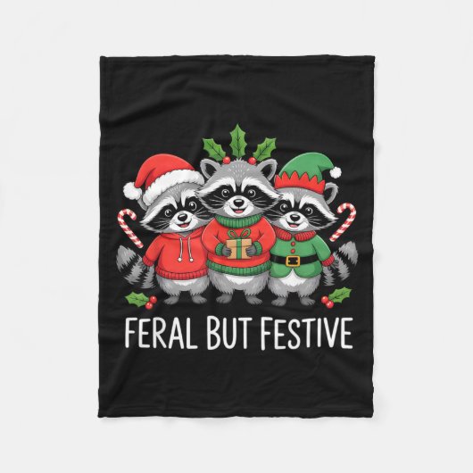 Feral But Festive Funny Raccoon Christmas Holiday Fleecedecke (Vorderseite)