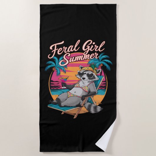 Feral Girl Summer Beach Funny Raccoon Strandtuch (Vorderseite)