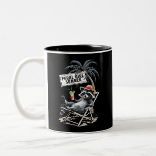 Feral Girl Summer Beach Funny Raccoon Zweifarbige Tasse