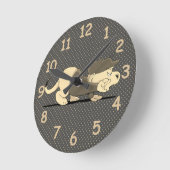 Ferald on the Prowl Runde Wanduhr (Winkel)