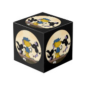 Ferald und der Pesky Crows Cube Würfel (Vorderseite Schrägansicht)