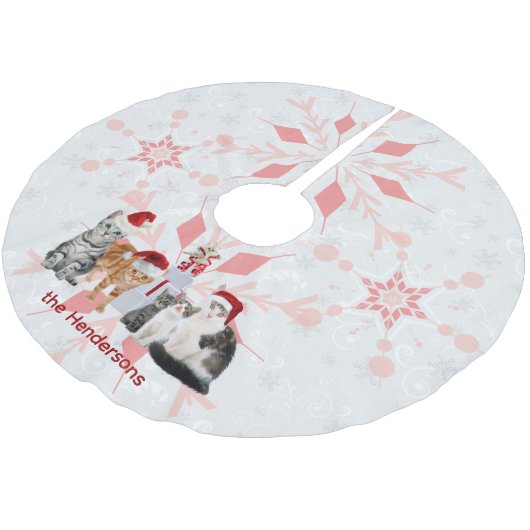 Ferienkatzen Custom Rot und Rosa Schneeflocke Polyester Weihnachtsbaumdecke (Schrägansicht)
