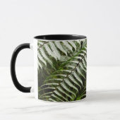 Fern Fronds II Dunkle grüne Natur Tasse (Links)