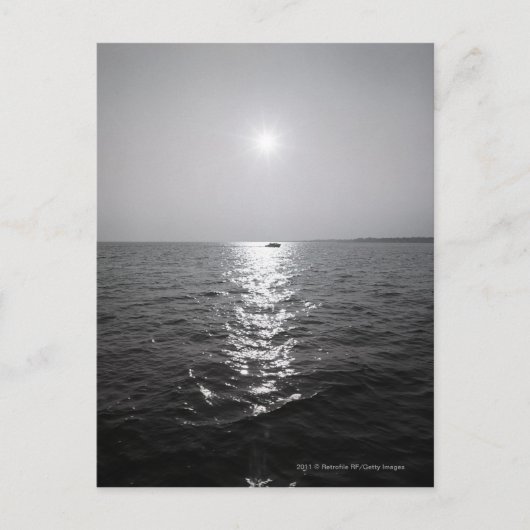 Fernboot auf dem Ozean Postkarte (Vorderseite)