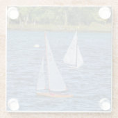 Ferngesteuerte Segelboote im Wasser Glasuntersetzer (Rückseite)