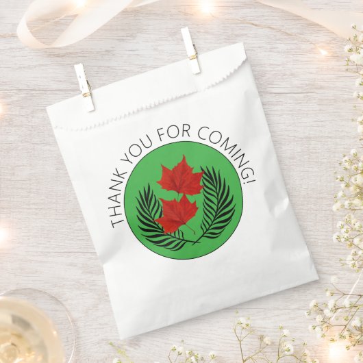 Ferns und Rote Blätter Geschenktütchen (Ausgeschnitten)