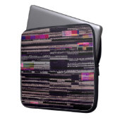 Fernsehbildschirm mit kaputten Pixeln. Abstrakte F Laptopschutzhülle (Vorderseite Links)