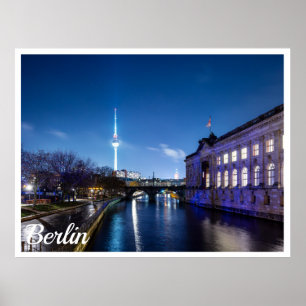 Fernsehturm und Museumsinsel in Berlin, Deutschlan Poster